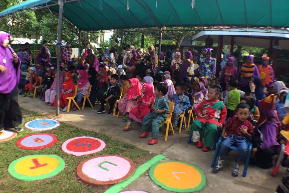 memilih sekolah anak